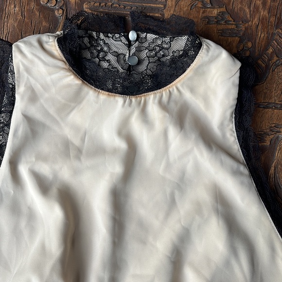 Lace top - Picture 6 of 6